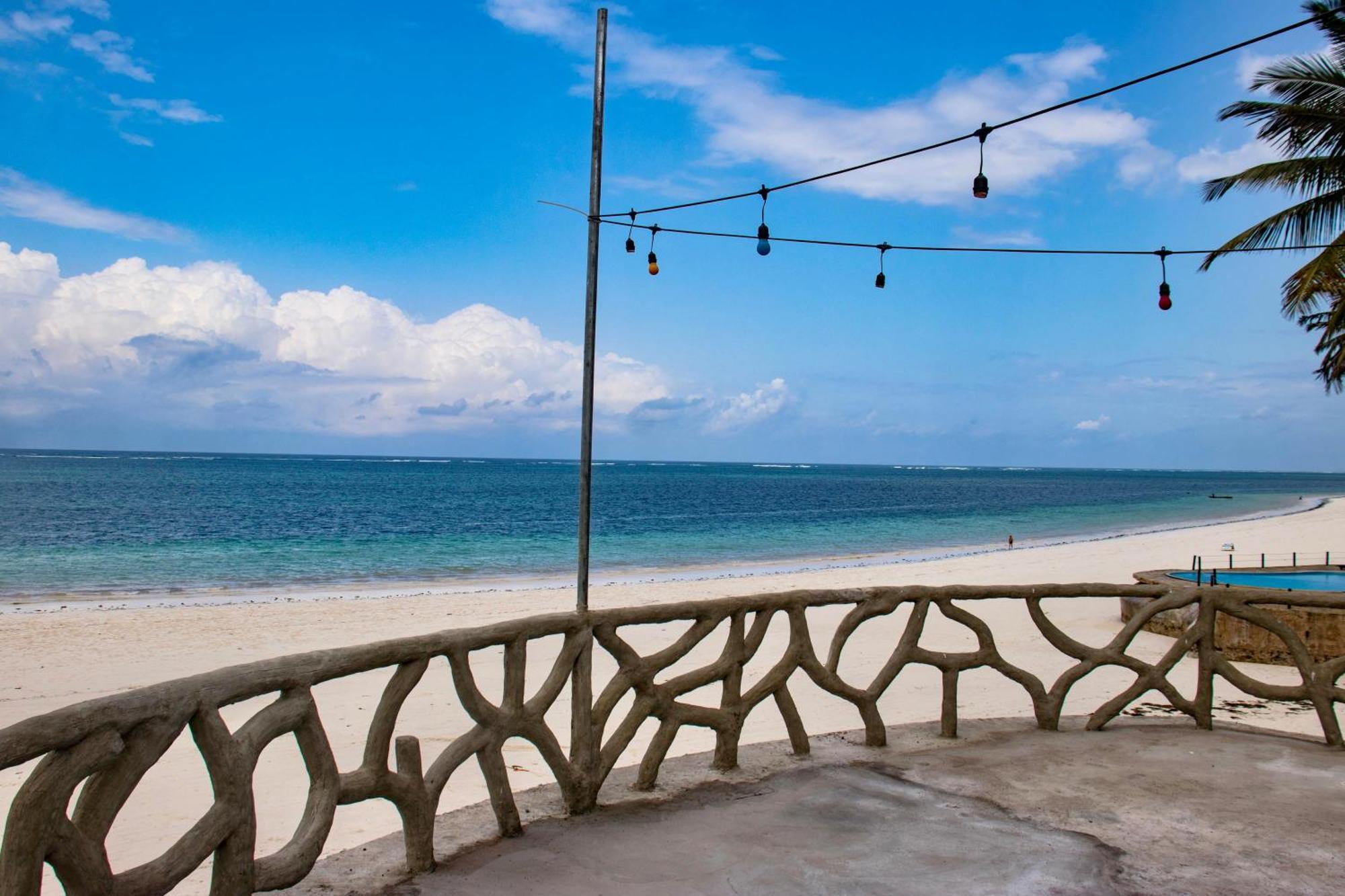 Soul Breeze Beach Resort شاطئ دياني المظهر الخارجي الصورة