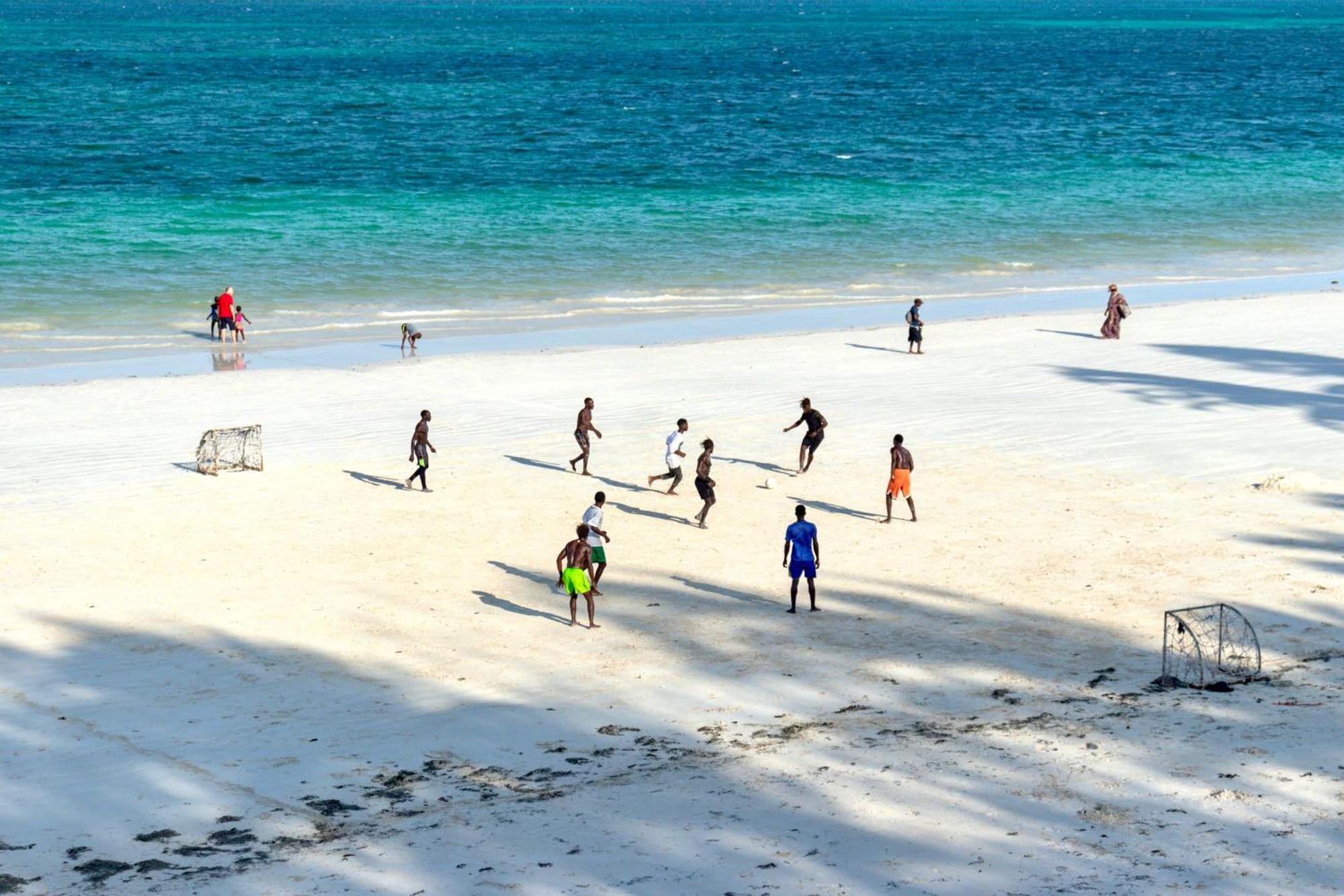 Soul Breeze Beach Resort شاطئ دياني المظهر الخارجي الصورة