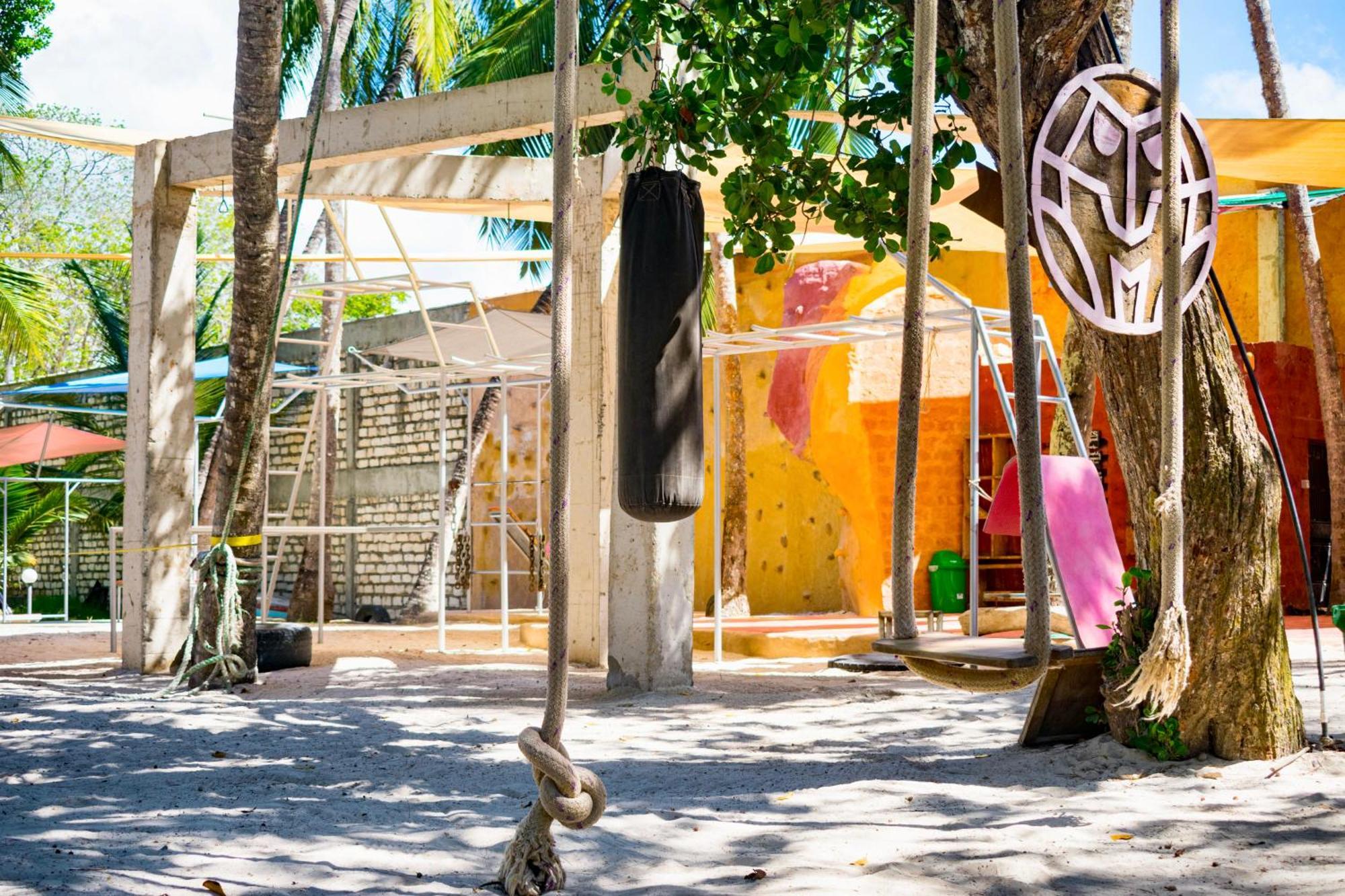 Soul Breeze Beach Resort شاطئ دياني المظهر الخارجي الصورة