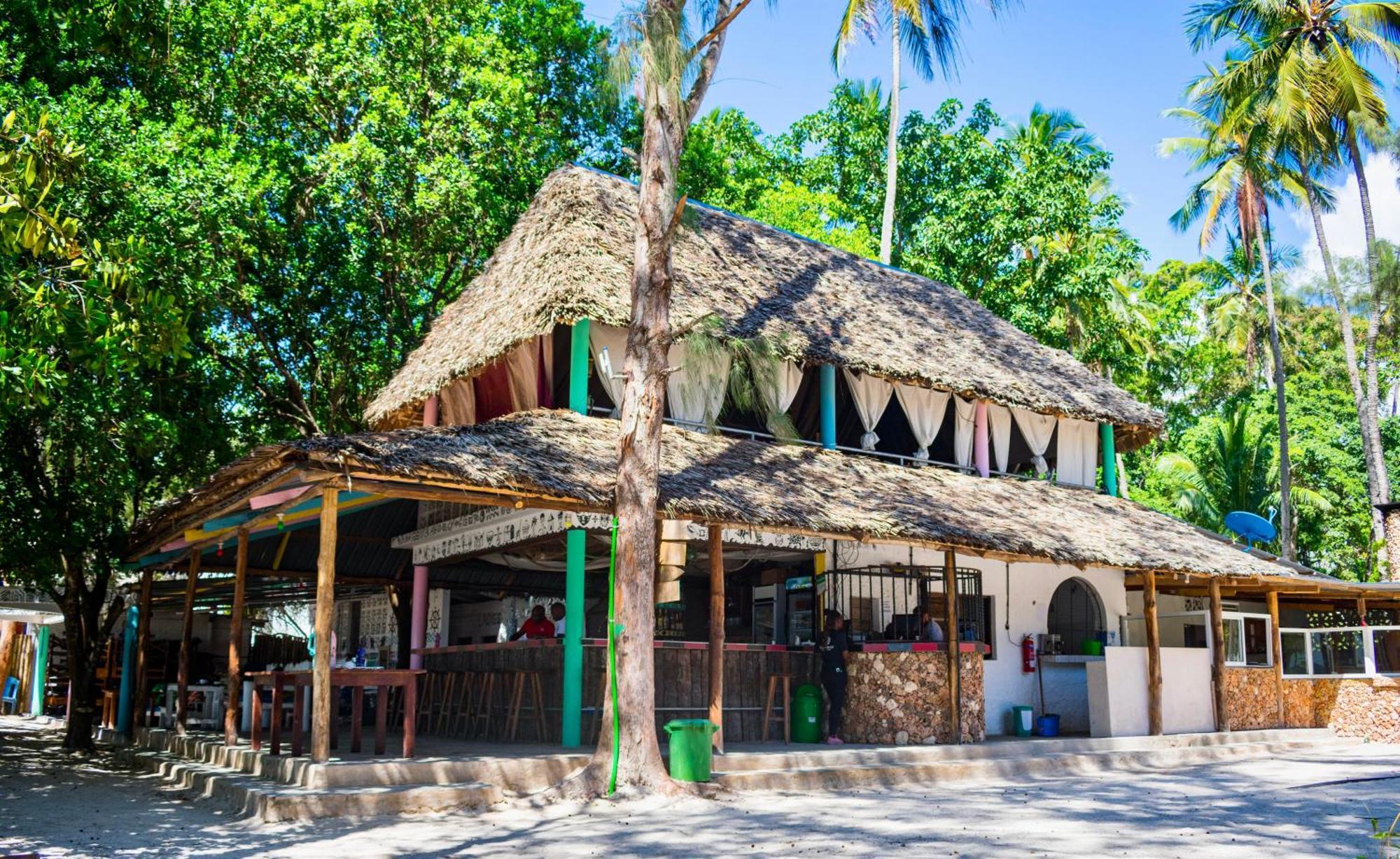 Soul Breeze Beach Resort شاطئ دياني المظهر الخارجي الصورة